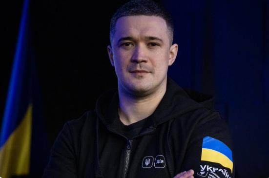 图文：宁愿自杀也不愿意被乌军无人机炸死每天都有俄军步兵在战场上自杀的视频证