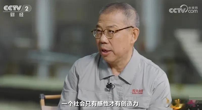 新加坡联合早报发表评论文章，农夫山泉创始人钟睒睒又“开炮”了。8月8日，在央视