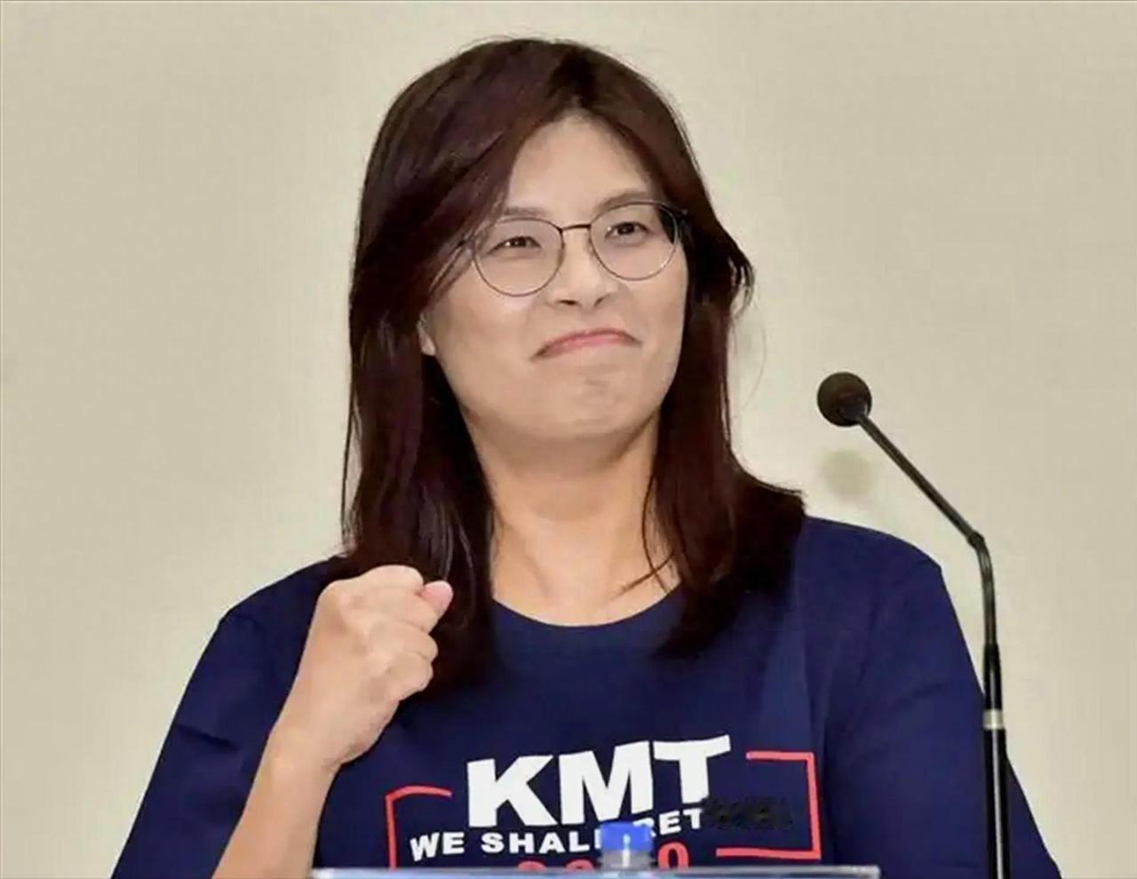 台岛选战还没开打，国民党内部就要先乱了！三地民调看似一片大好，但郑丽文的党主席宝