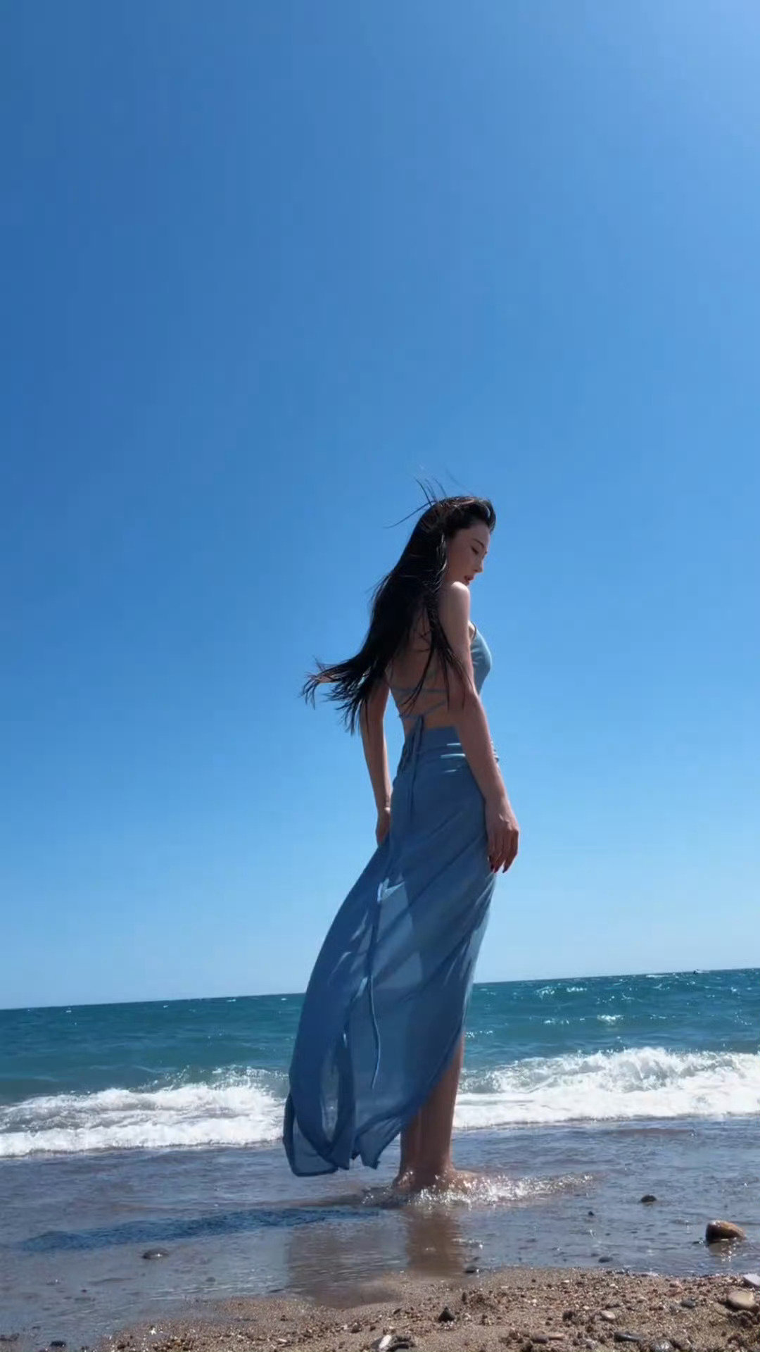 张馨予近期泳装👙这视角太爱了🥵​