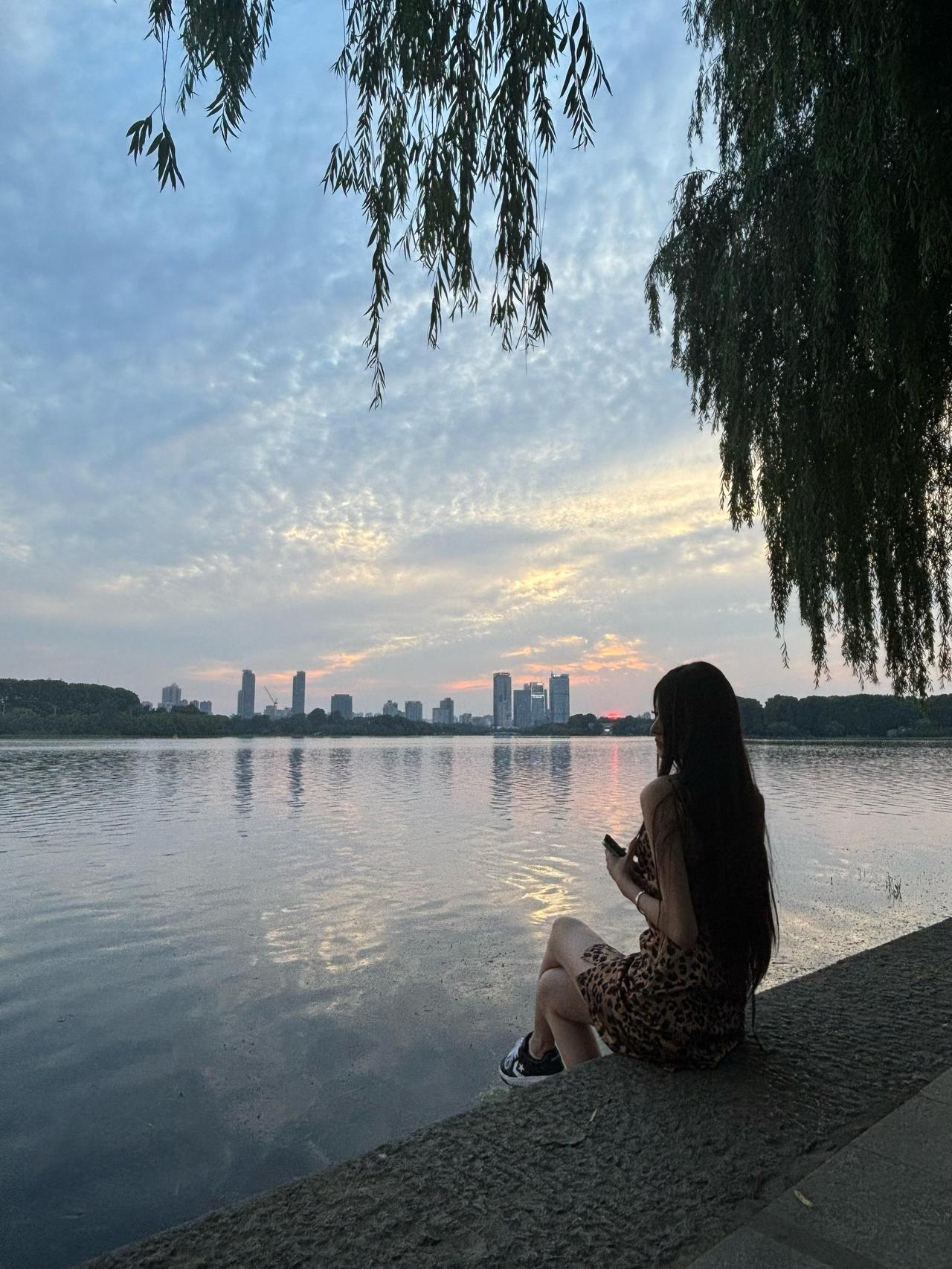 男人的一辈子几十块的：身份证几千块的：驾驶证几万块的：行驶证几十