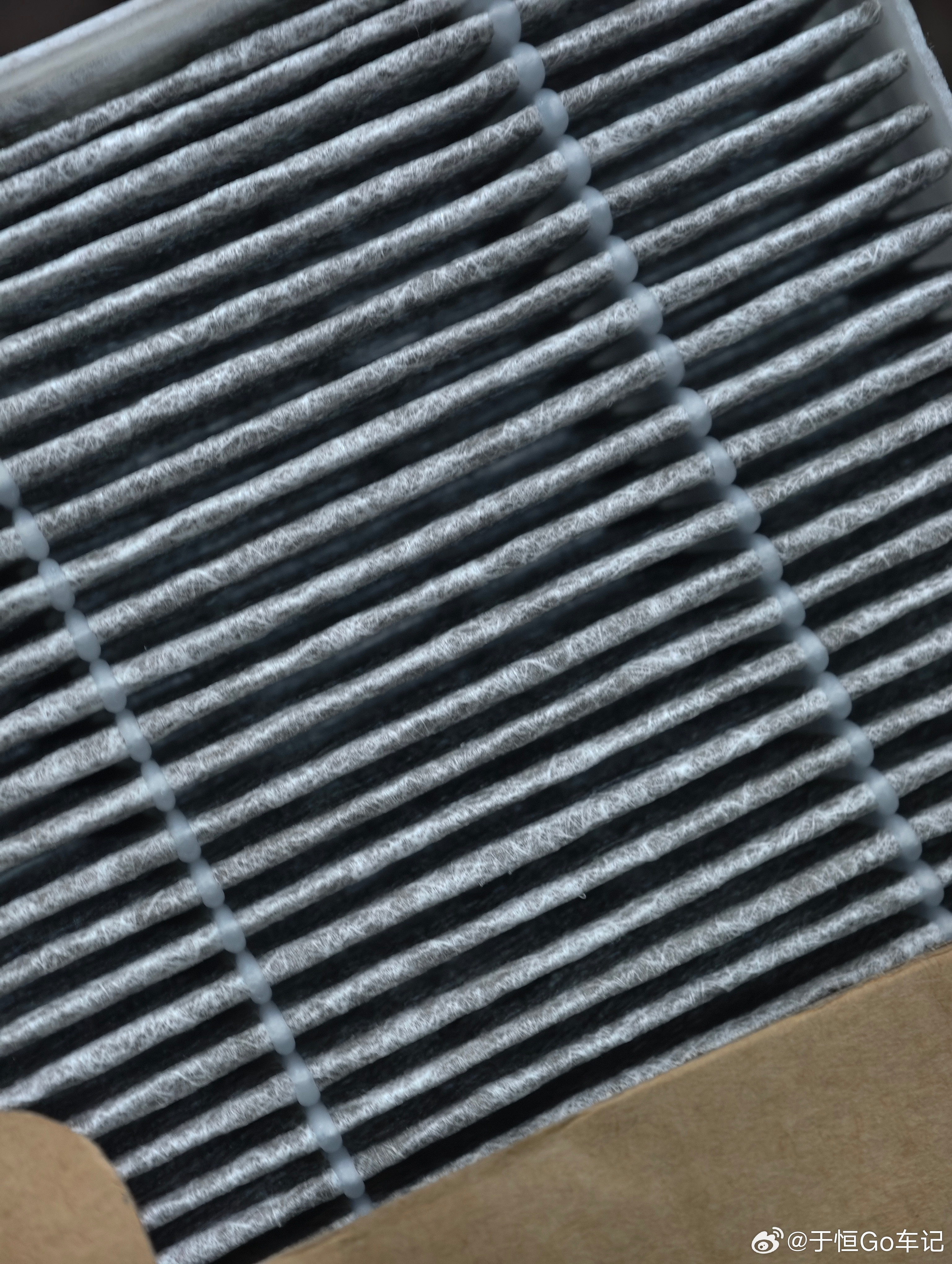 给零跑C16换个空调滤芯，看看原本的有多脏