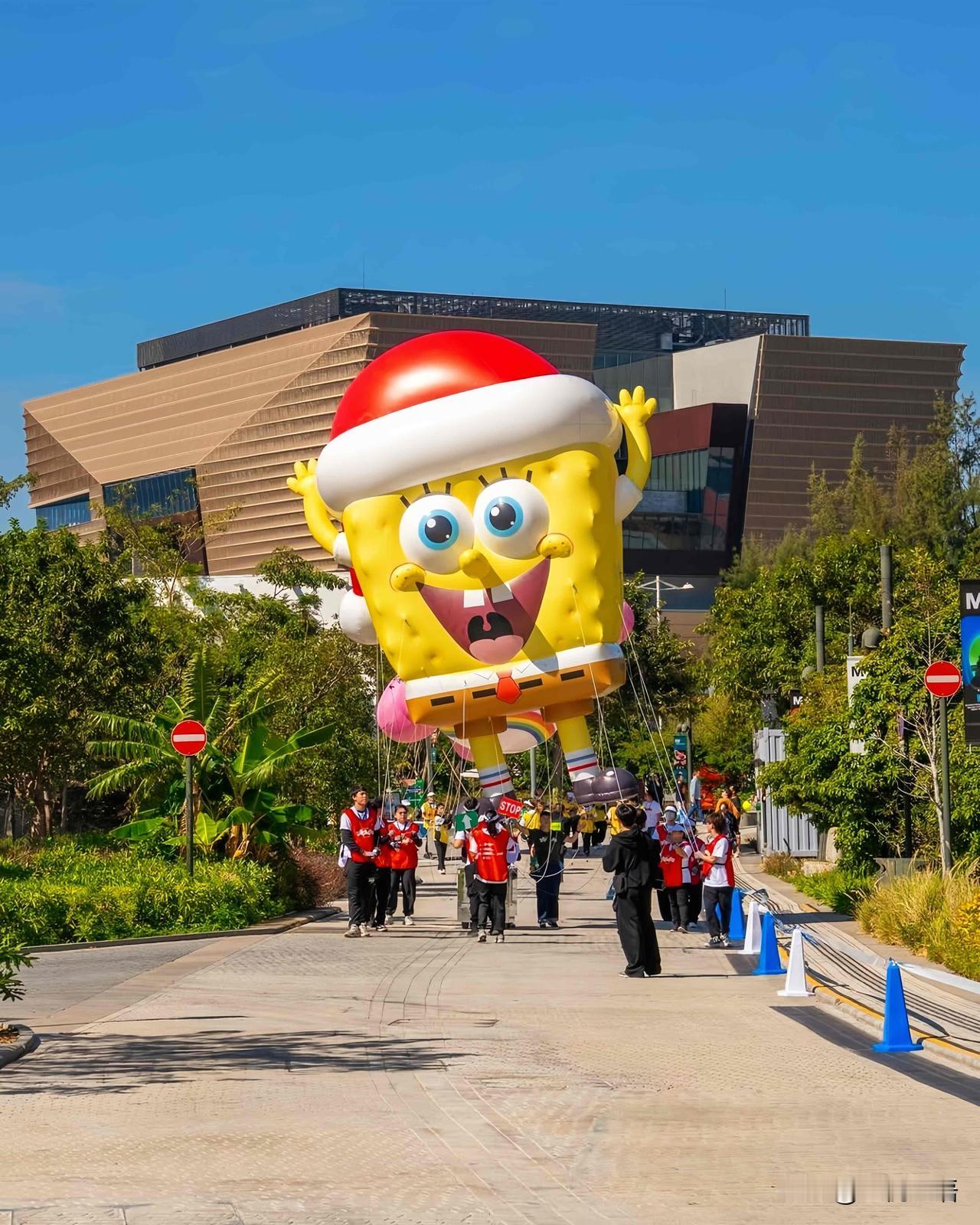 香港圣诞浪漫预警！维港气球巡游太治愈了🎄香港的圣诞永远不会让人失望！每年都
