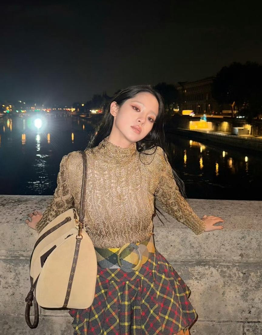 欧阳娜娜这脸怎么又纯又欲，真的让人一眼难以忘怀！女明星大光明欧阳娜娜女神