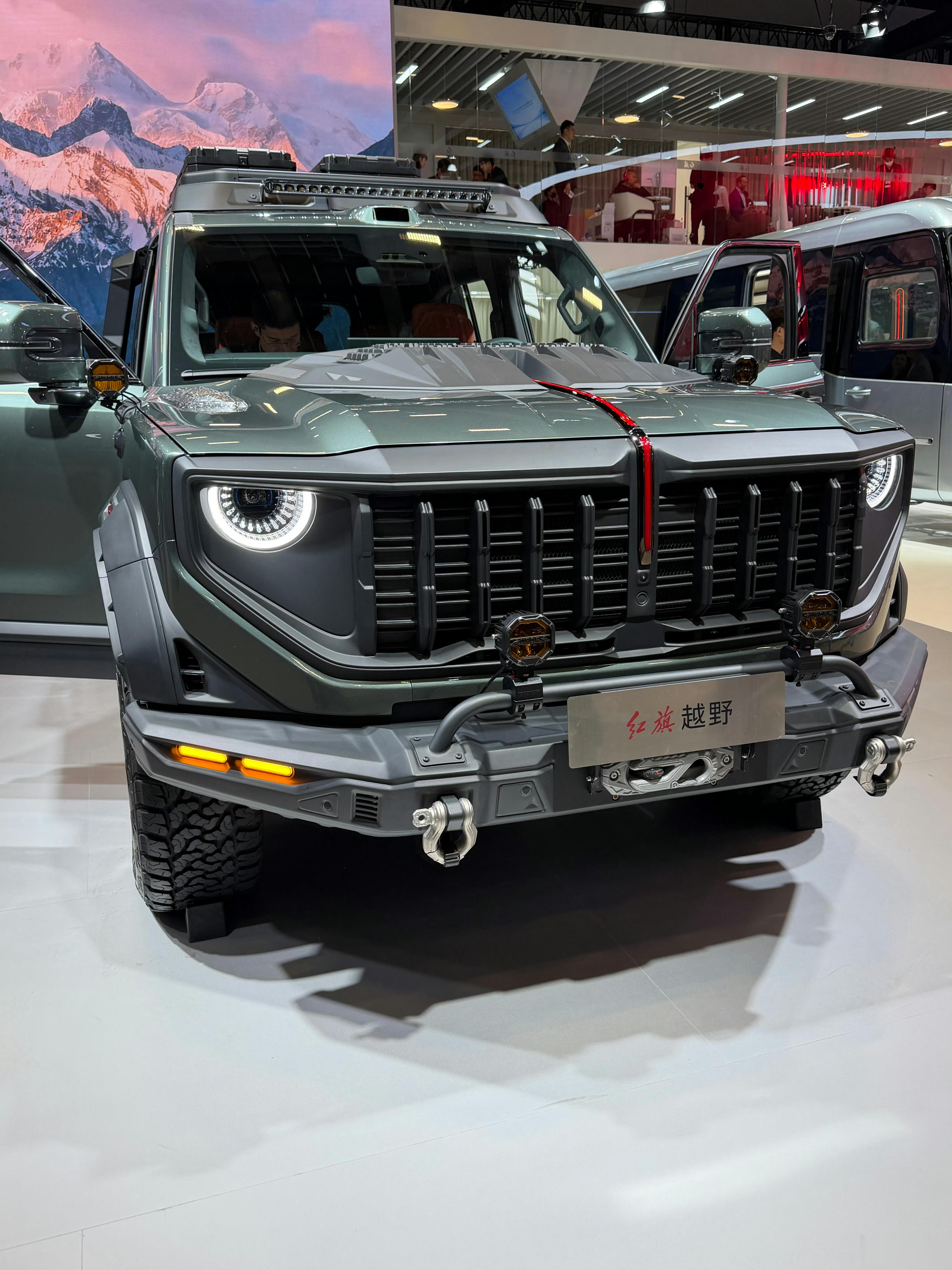 2026北京车展红旗越野，外观设计粗犷大气，量产版的设计与此前的概念车基本一致