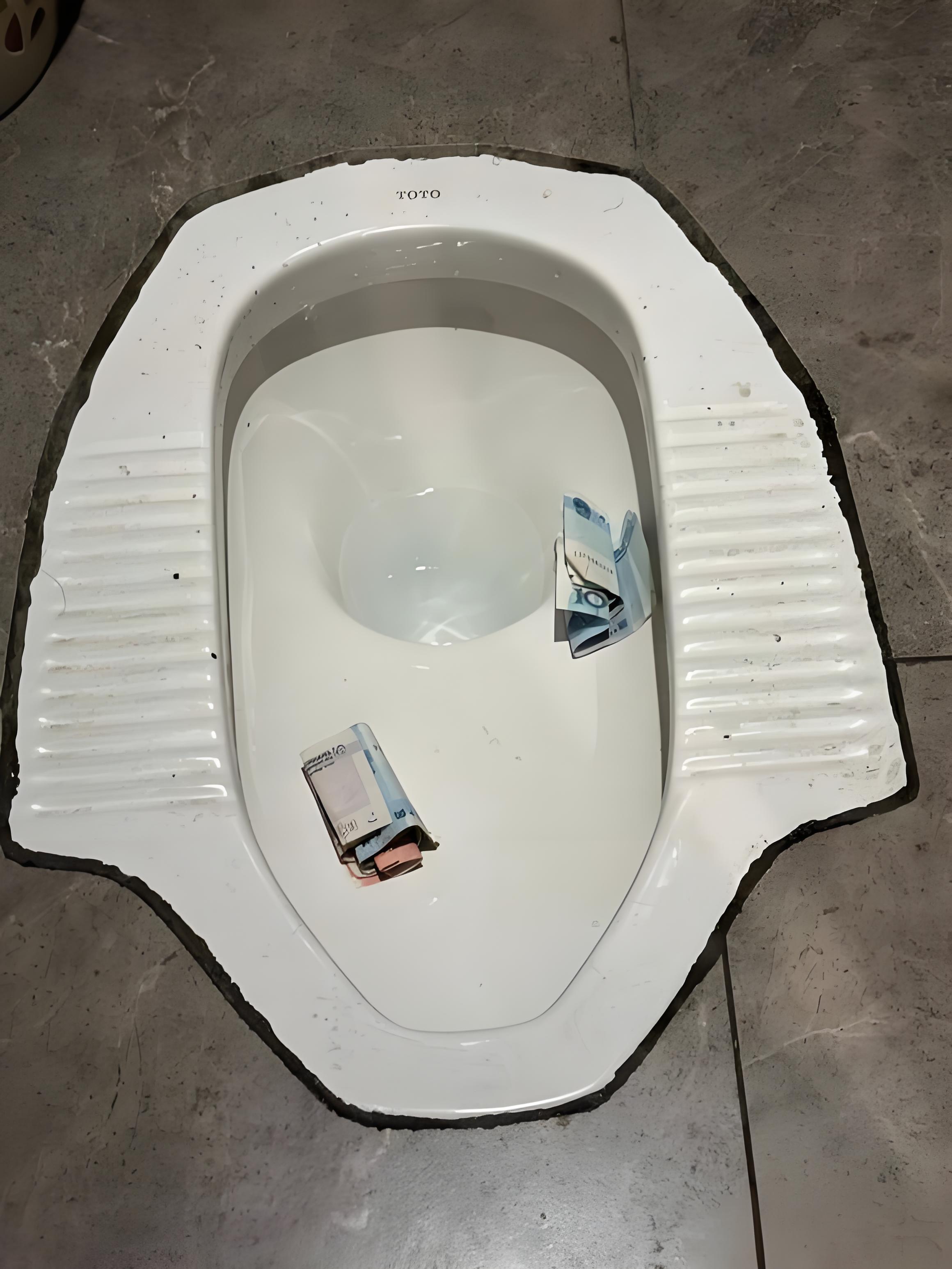 问下兄弟们，这个我是捡还是不捡呢？