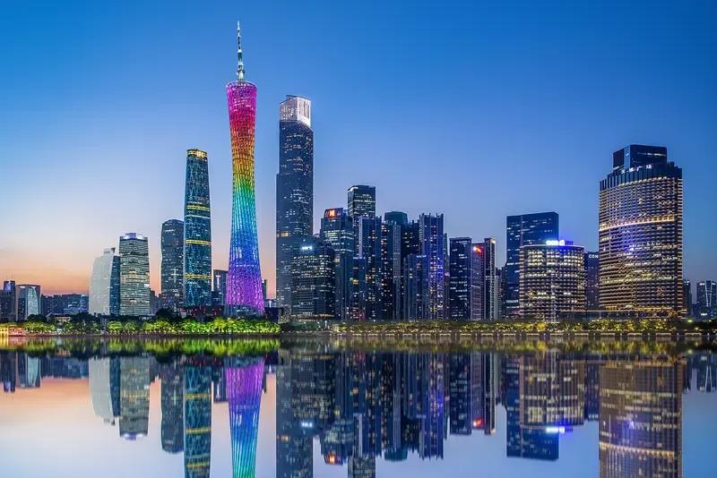 广东省的经济强大到令人咋舌！2024年广东GDP达14.16万亿，连续36年全国