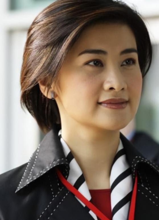 2000年，知名主持人吴小莉来到浙江，见到了自己同父异母的哥哥，她见哥哥家徒四壁