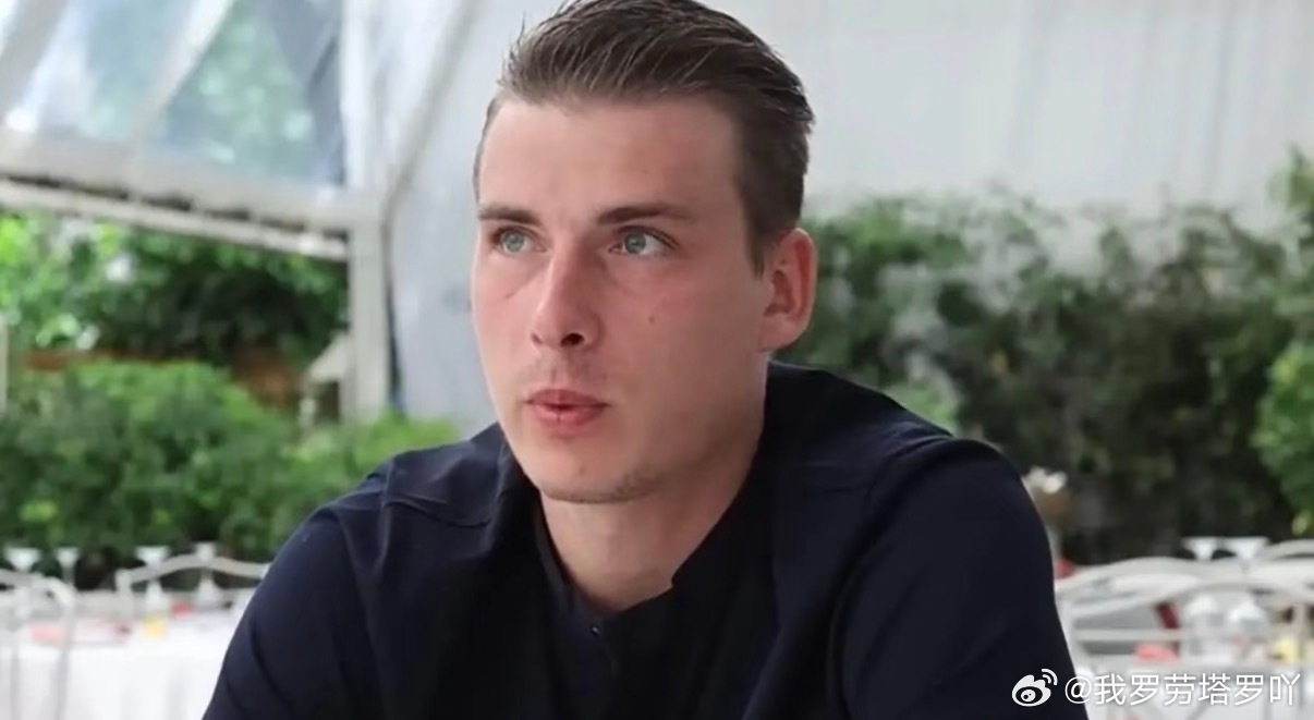 国际米兰卢宁成为国际米兰引援目标，皇马为其标价3000万欧元。目前，国际米兰