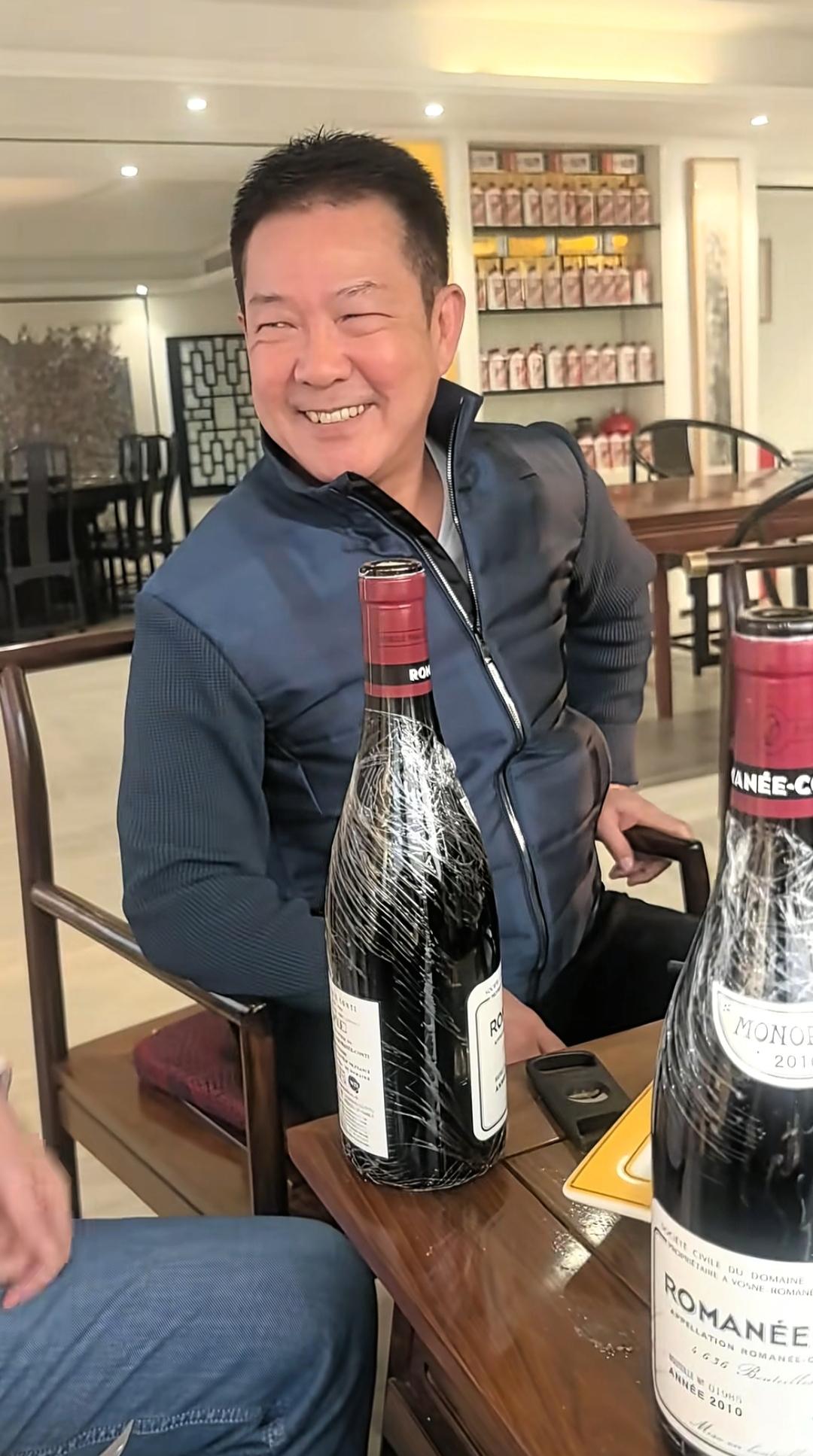 为什么元彪的身份证上，写的不是元彪呢？因为元彪的师傅于占元，他的名字中带有一