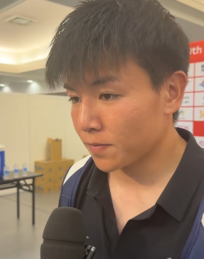 不甘心，徐彬：我们更应该取得比赛胜利！亚运会男足半决赛硝烟散尽，中国男足1比2惜败给韩国队，遗憾止步