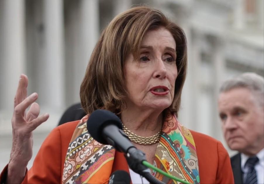 美国前议长佩洛西，虽然现在86岁，但是这一次她看人还是非常的准确。4月1