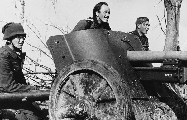 1942年东线德军反坦克炮组的神秘瞬间与‘braun’之谜