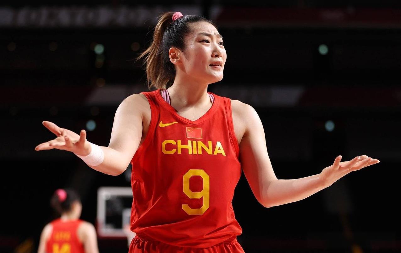 从女篮热身赛人员配置来看，这四人有望重返女篮国家队比赛大名单。1.后卫线--王