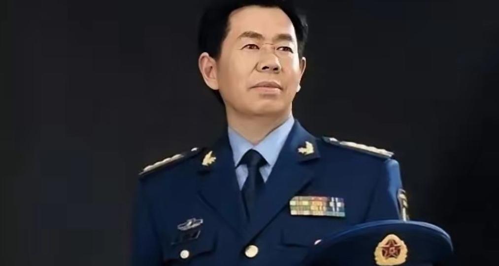 空军大校戴旭大声疾呼：“美国正在通过控制中国教育，培养亲美洋奴，其通过留学、发绿