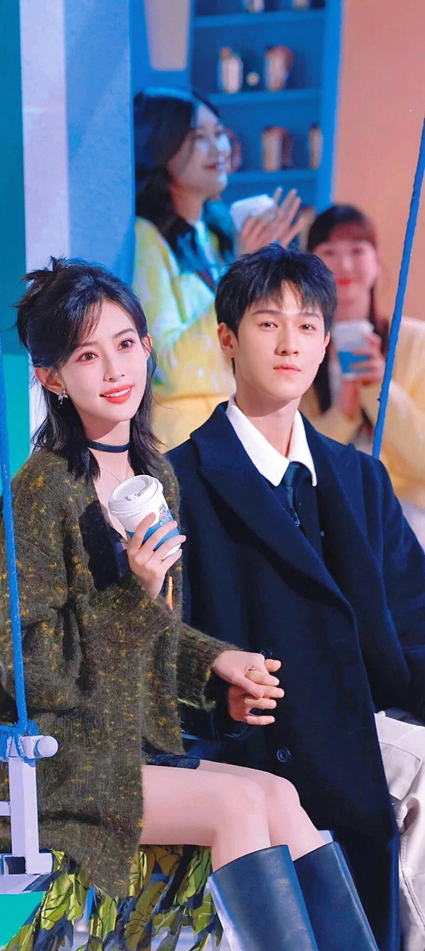 孟子义李昀锐综艺孟子义李昀锐有重合综艺跑男，俩人就这样大大方方的做cpf做成这样