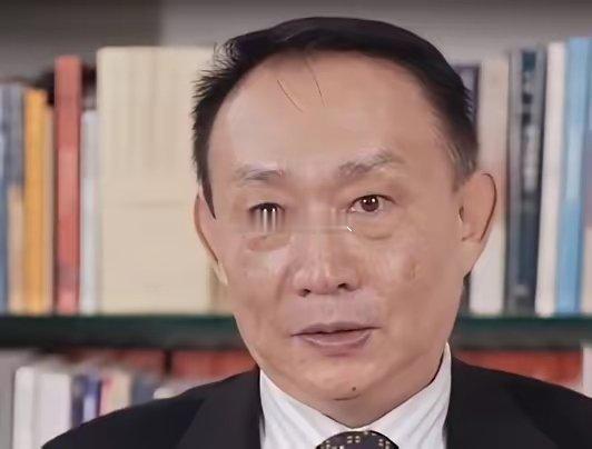 卢麒元聊李鸿章，几句话戳破了什么？刷到卢麒元聊李鸿章的视频，直接给我整清醒了。他