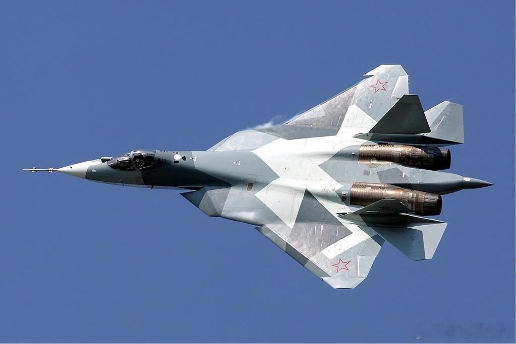 印度空军急眼了，国产战机拖太狠，参谋长放话只能去国外买2026年10月5日，据T