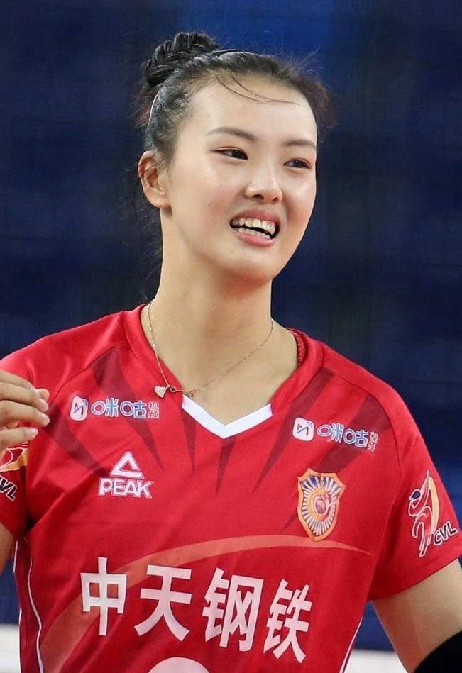 老中青国手云集，江苏女排夺冠理所当然，不夺冠才怪呢！全运会女排决赛