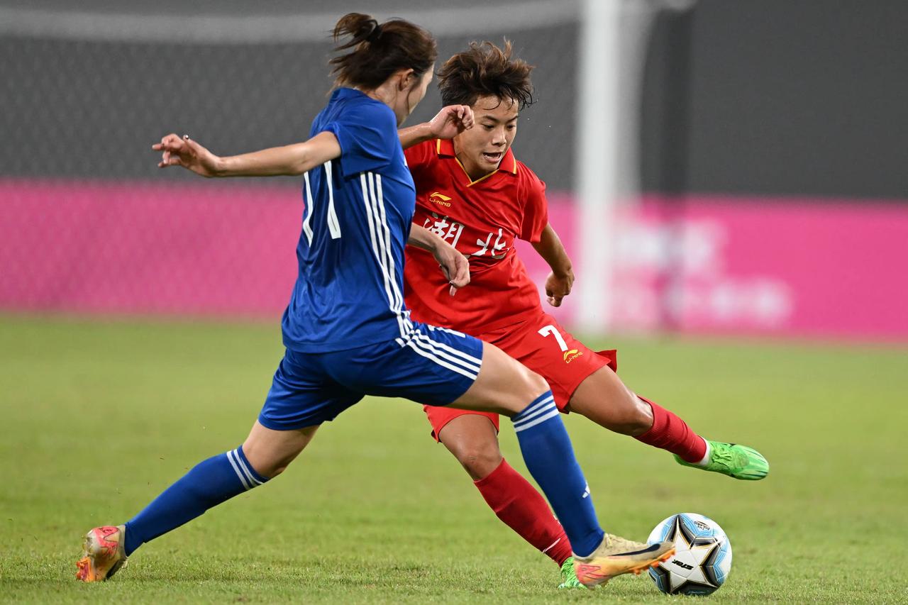 王霜、沈梦雨梅开二度，昨日六场全运会女足比赛结果👇16:00的两场，分别是