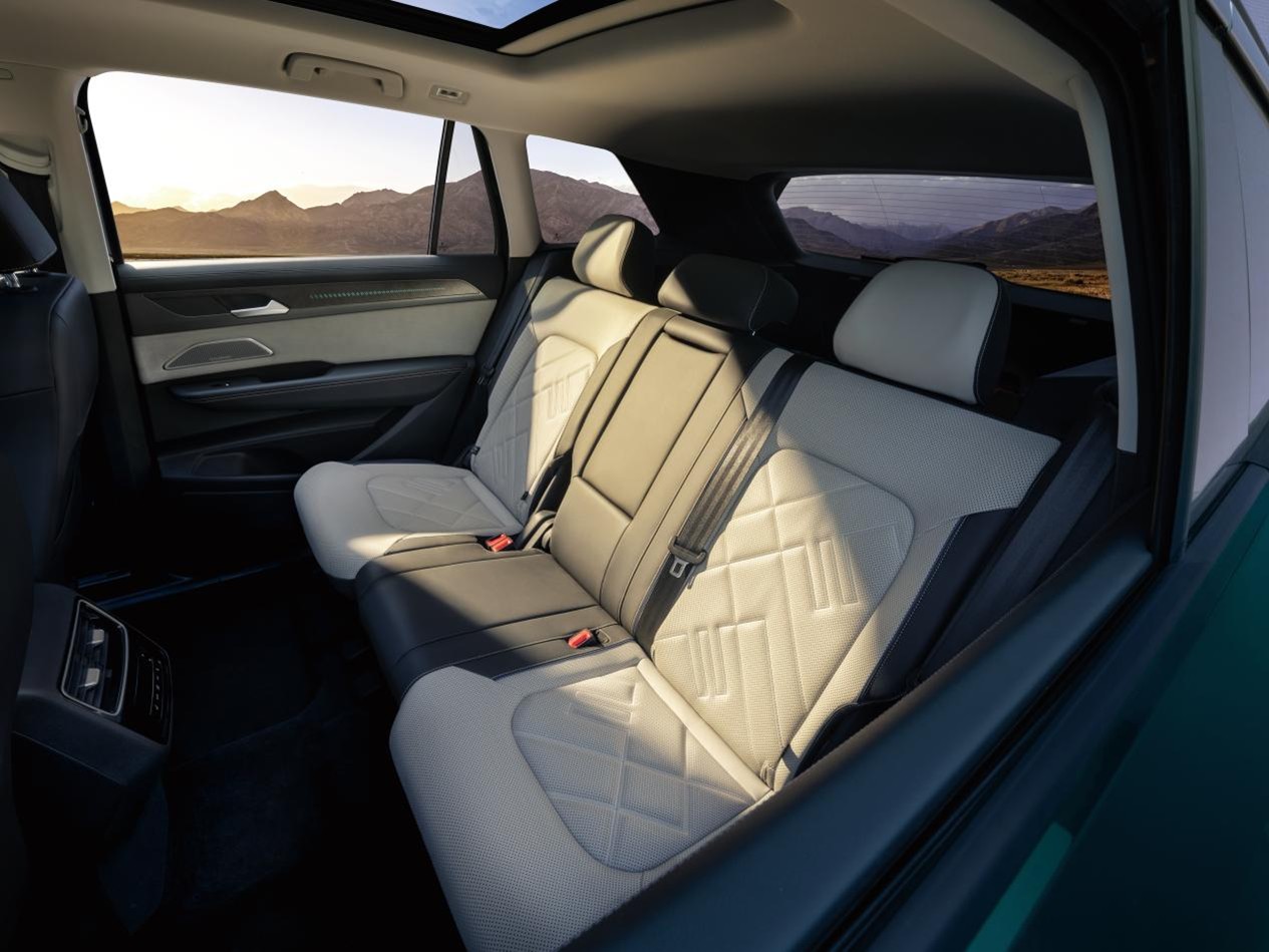 一汽大众全新揽巡正式上市，精准锚定中产家庭“既要实用体面、又要品质乐趣”的核