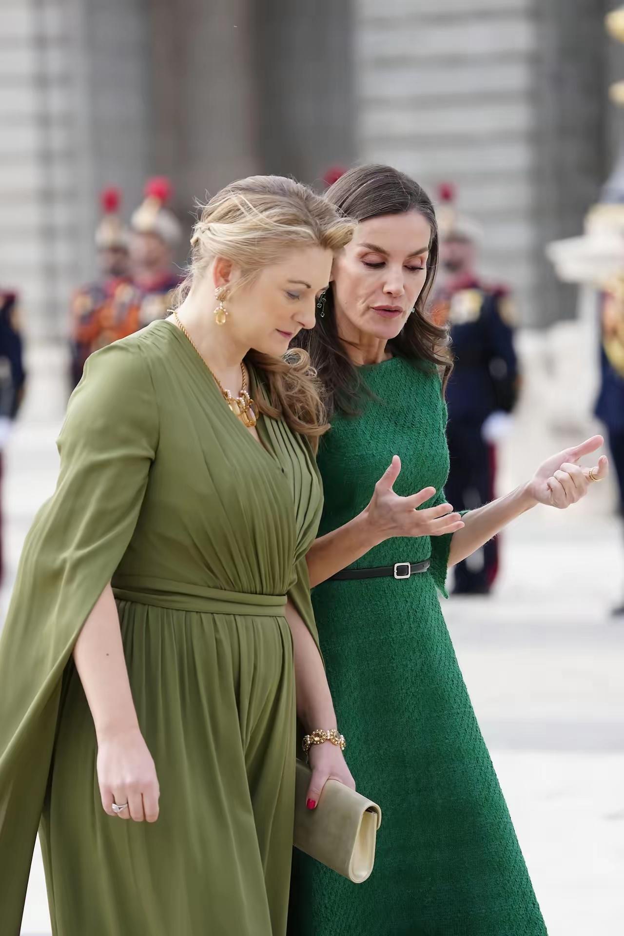 莱后这一次，又赢了！不愧是继戴安娜后，最时尚的王妃！西班牙莱后，每场活动的造