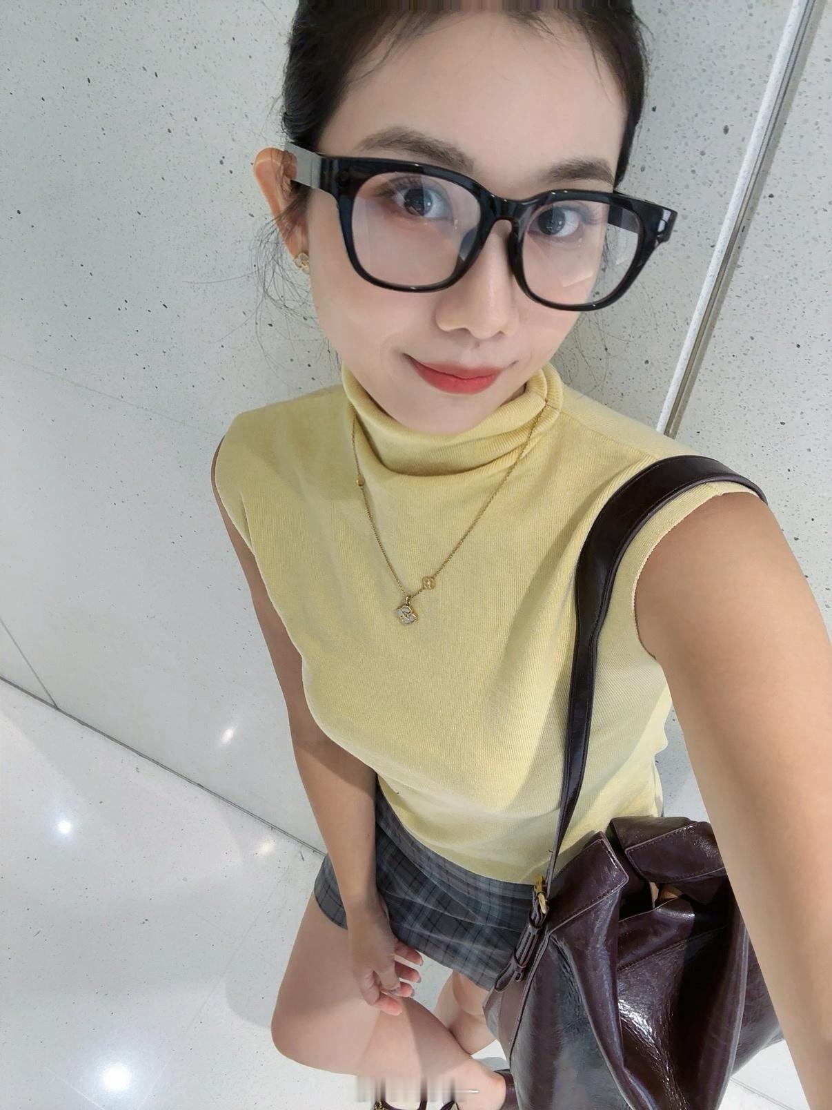 今天穿的这个颜色也很招虫子！！！😖😖😖​​​