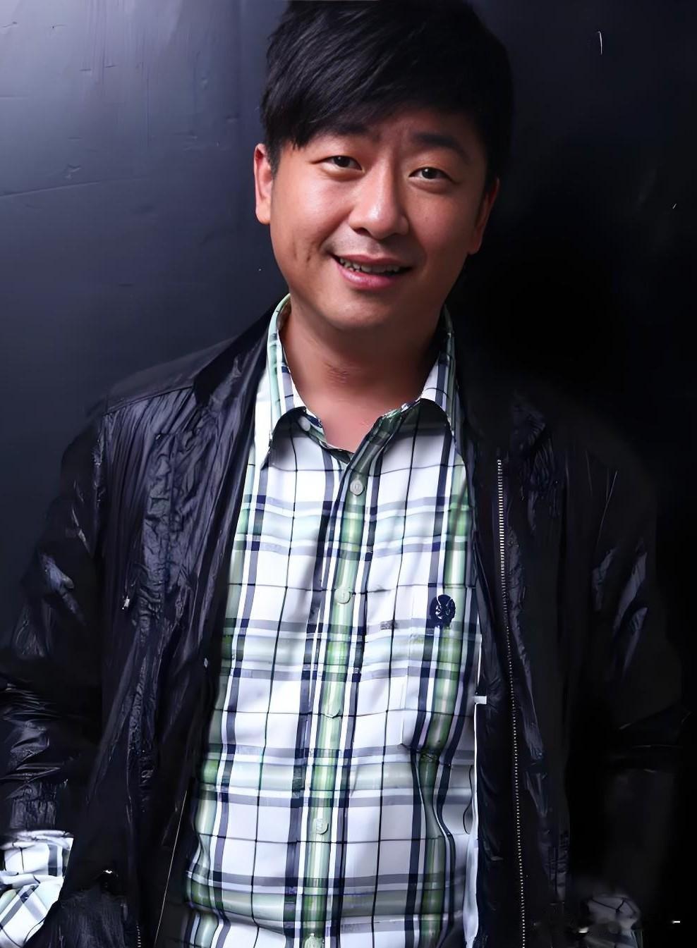 大家有没有觉得，《四喜》这剧情是越演越离谱了，大排卖进校食堂这就不说了，