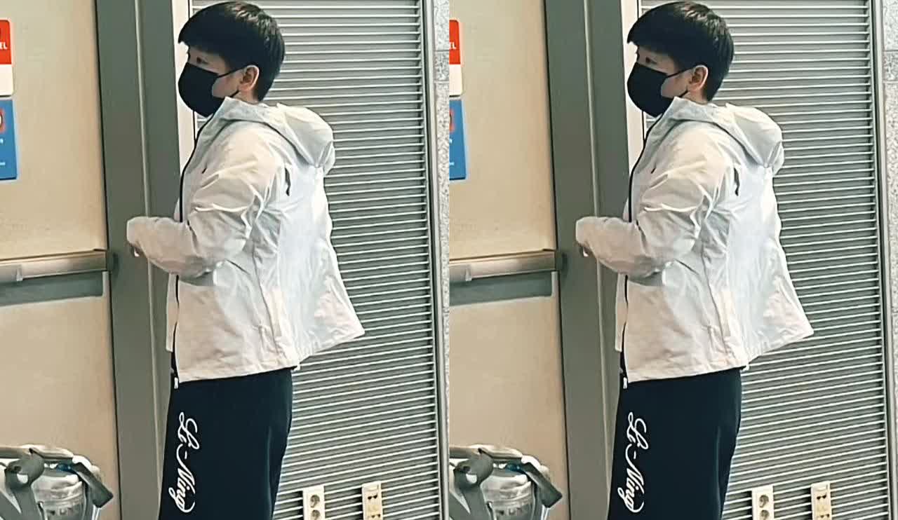 谁能想到，为了奔赴赛场，孙颖莎得在韩国仁川机场转机！没有直达美国的航班，