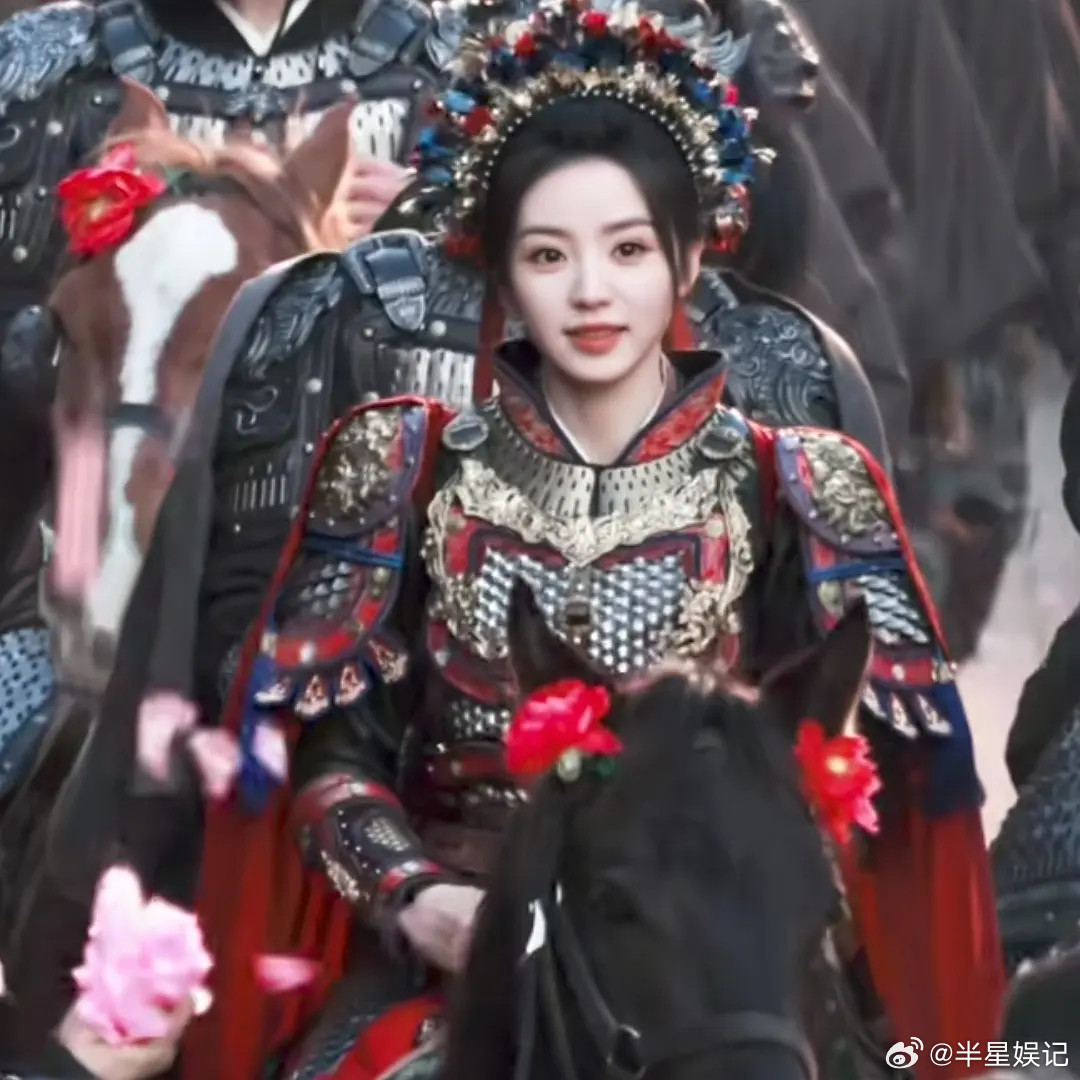 男女主这是去打仗还是去唱戏