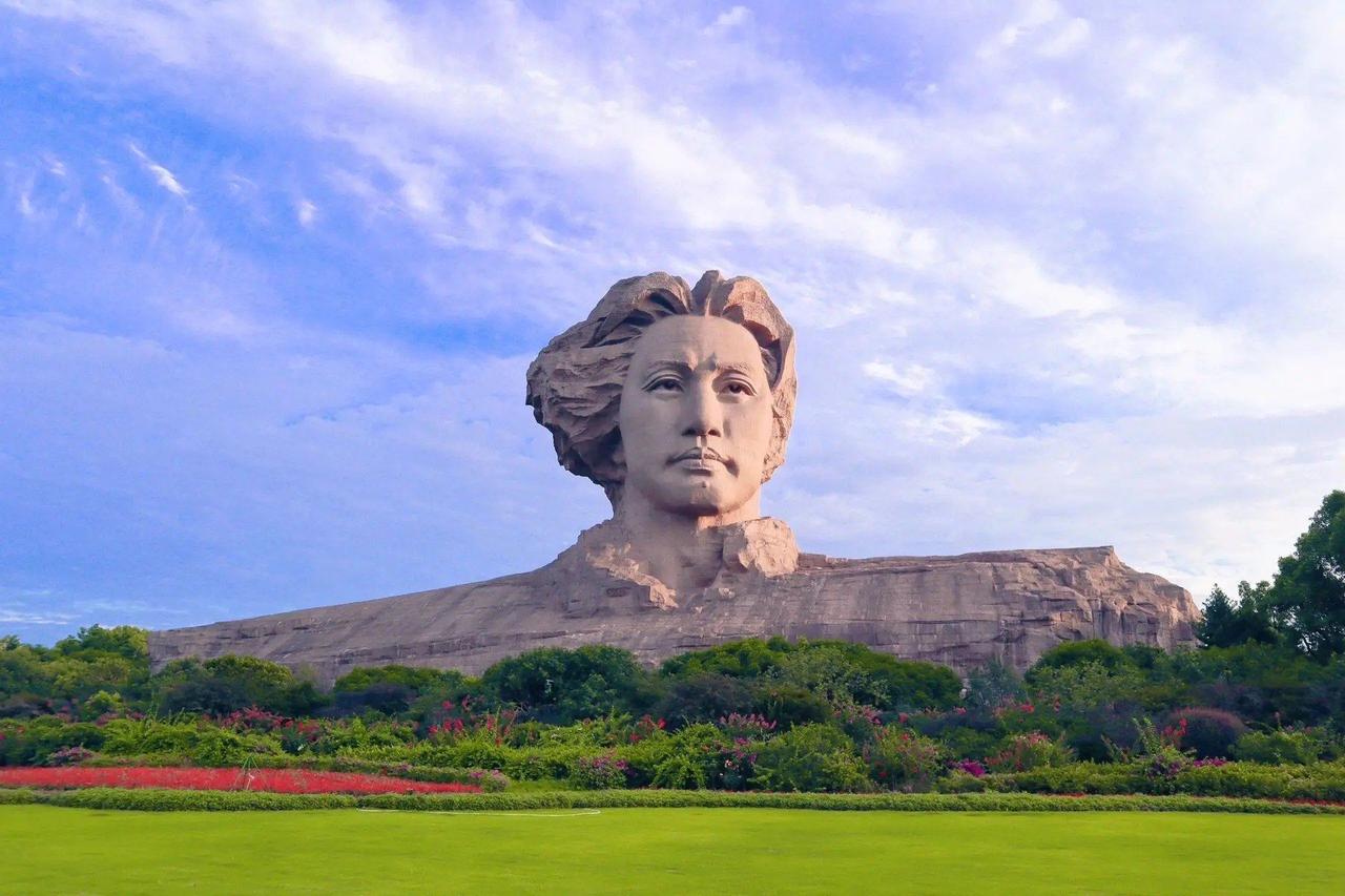 你知道吗？橘子洲头差点成了别墅区！三十多年前，大开发浪潮席卷大江南北，长沙“橘子