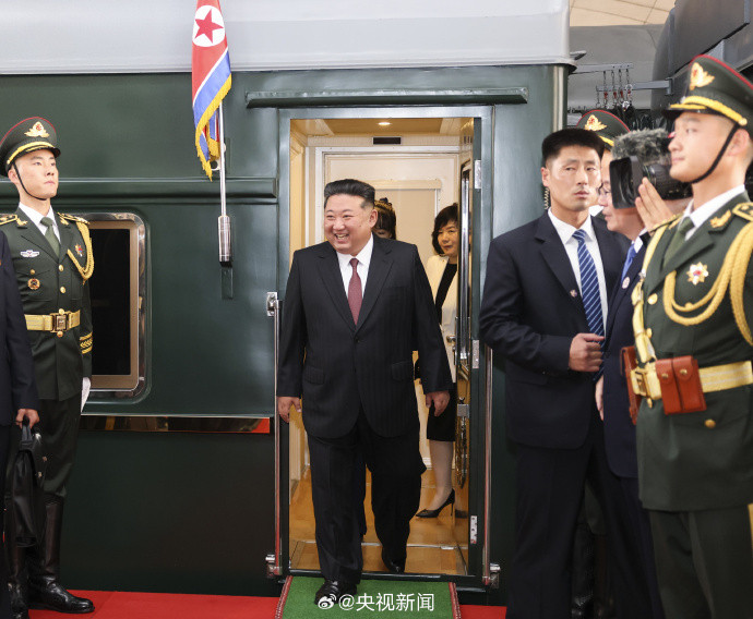 #金正恩出席抗战胜利纪念活动#据央视新闻报道，9月2日，来华出席纪念中国人民抗