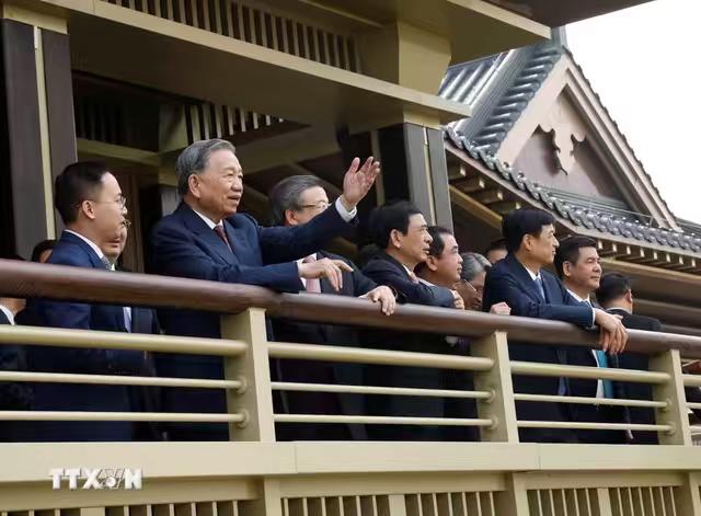 苏林此行一路高铁、一路观察、一路对接合作！继4月14日搭乘复兴号高铁考