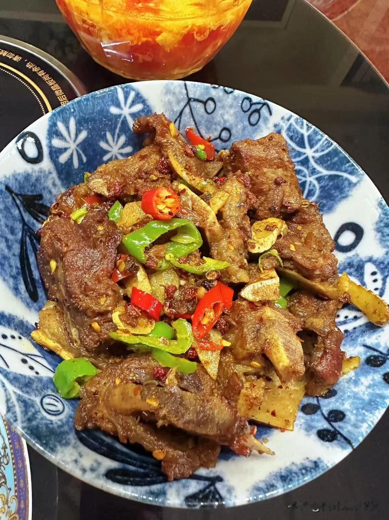 这个价闭眼入[吐舌头眯眼睛笑]💰𝟗𝟗元🉐𝟓斤，怎么烧都非常好吃😻每一口都是