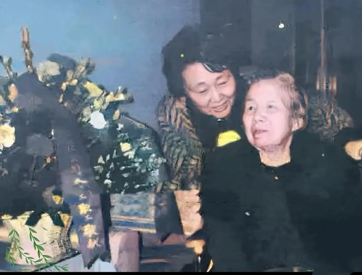 1992年1月，88岁的邓颖超在医院度过了人生中最后一个生日，当时老人家的身体已