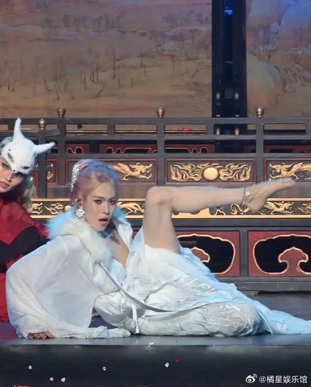 男明星现在也太夸张了吧真有人喜欢吗