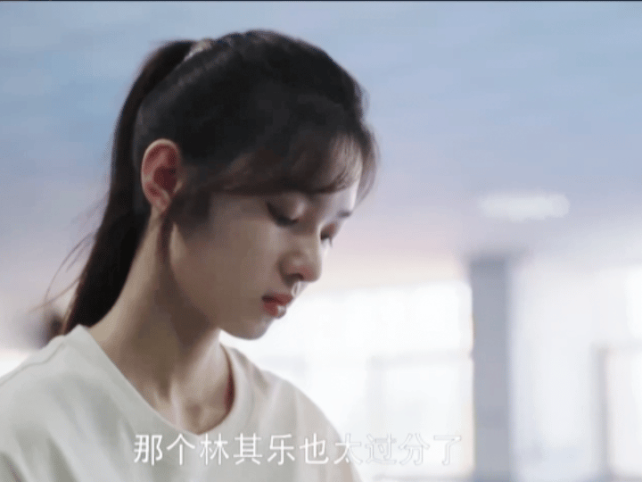 樱桃琥珀女二是真闺蜜电视剧樱桃琥珀秦野云这种嘴硬心软的闺蜜谁不想要？为樱桃出头