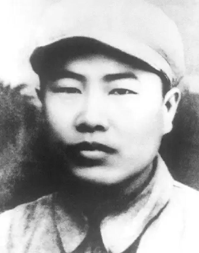 “您……真的是杨世南？”1969年，河北涿鹿县，一位借宿在农户家里的某师政委，对