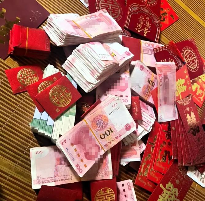 山西，一女子吐槽，弟弟结婚时父母在酒店订36桌每桌1600元的酒席，预算5760