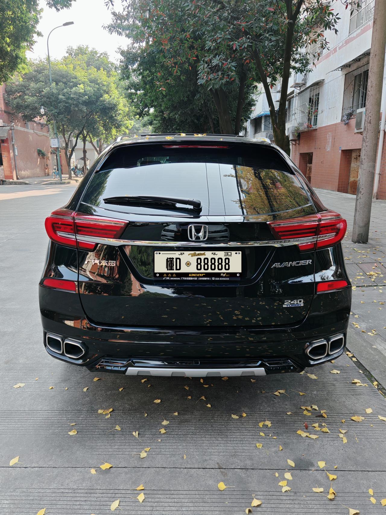 如果问哪一辆车的车尾有辨识度，那我的冠道肯定算一个。很多人可能不知道冠道这款车，