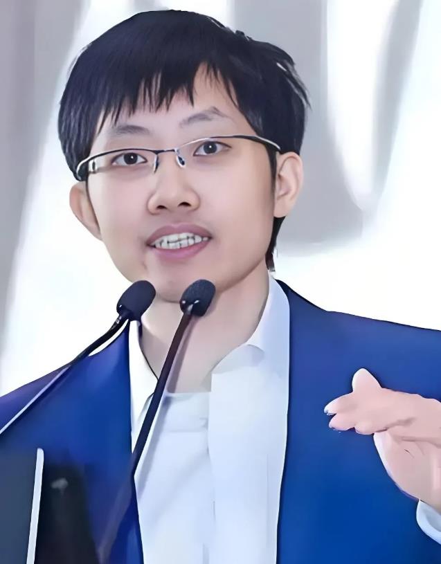 国产芯杀疯了！DeepSeekV3.1竟提前锁死绝密指令集8月21日，Dee