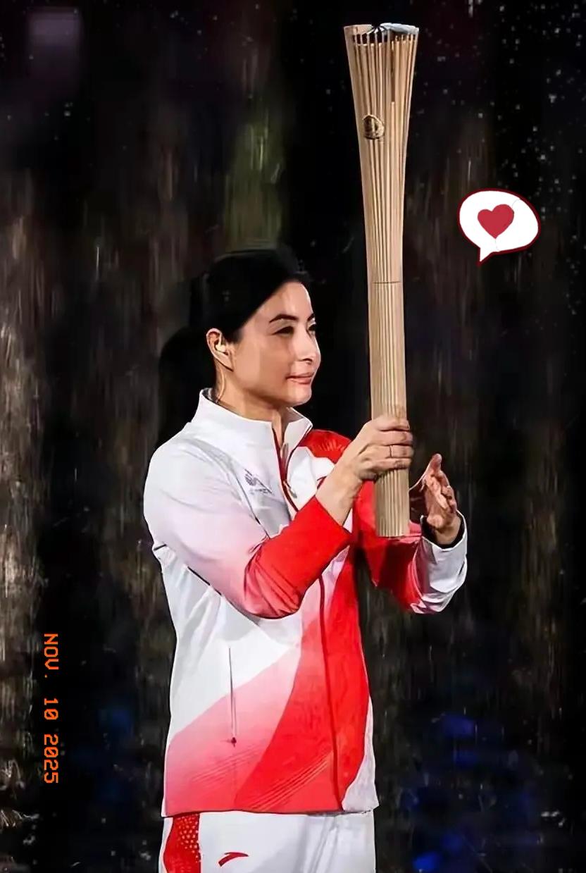 46岁的霍启刚给所有男人都提了个醒可以娶丑的也可以娶穷的，但千万不能娶那种一