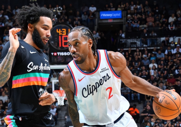 快船球员为什么打球独个人认为这是几个因素综合叠加的。第一:众所周知的纪律性差