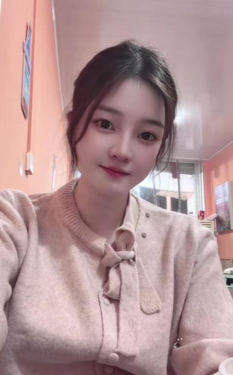 网上流传着一位“全清姐”，“全清姐”在老家相亲，遇到一位男生请她吃饭，然后要AA