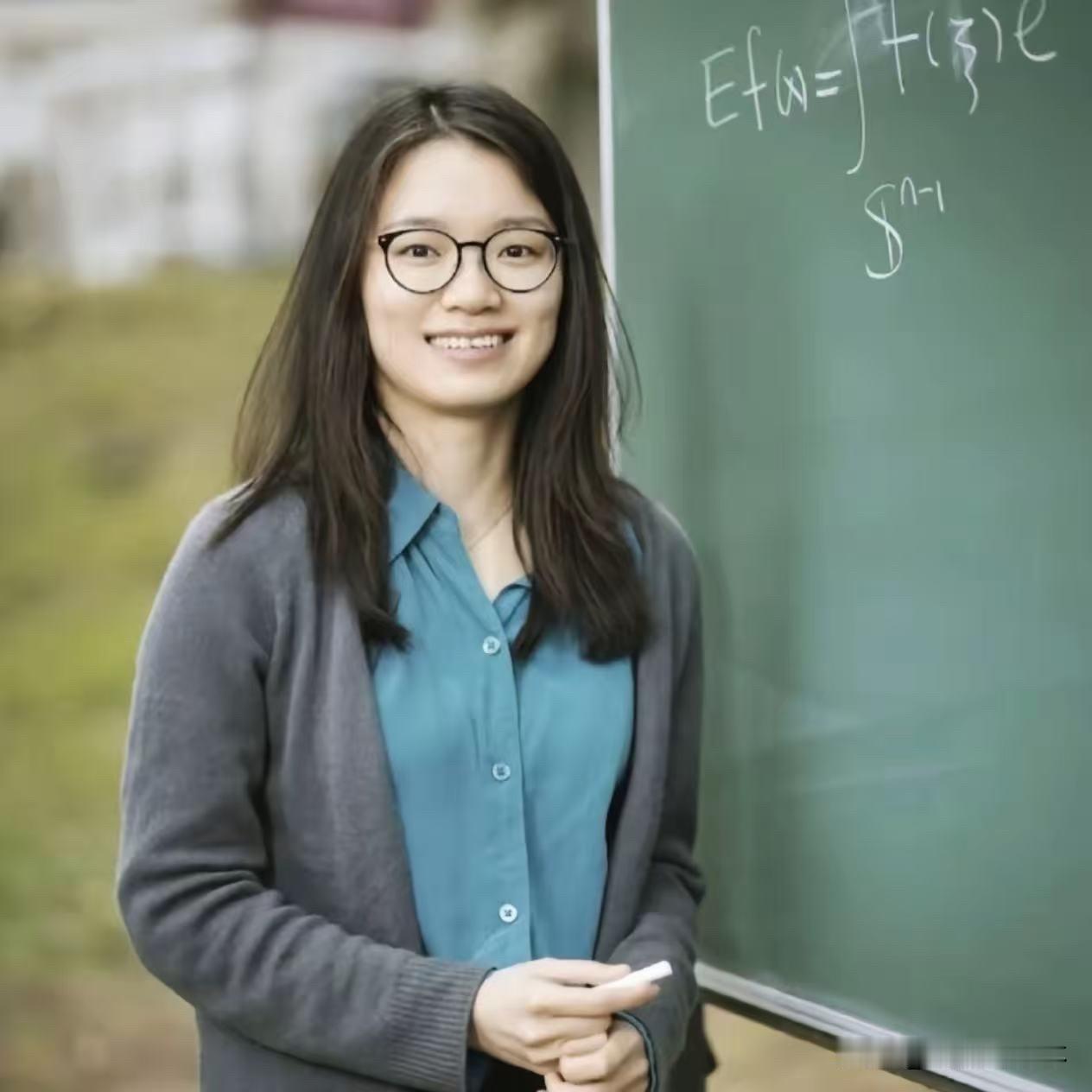 终于知道了，王虹为啥拿了菲尔兹奖却留在法国了，看完她的采访，瞬间就理解了。