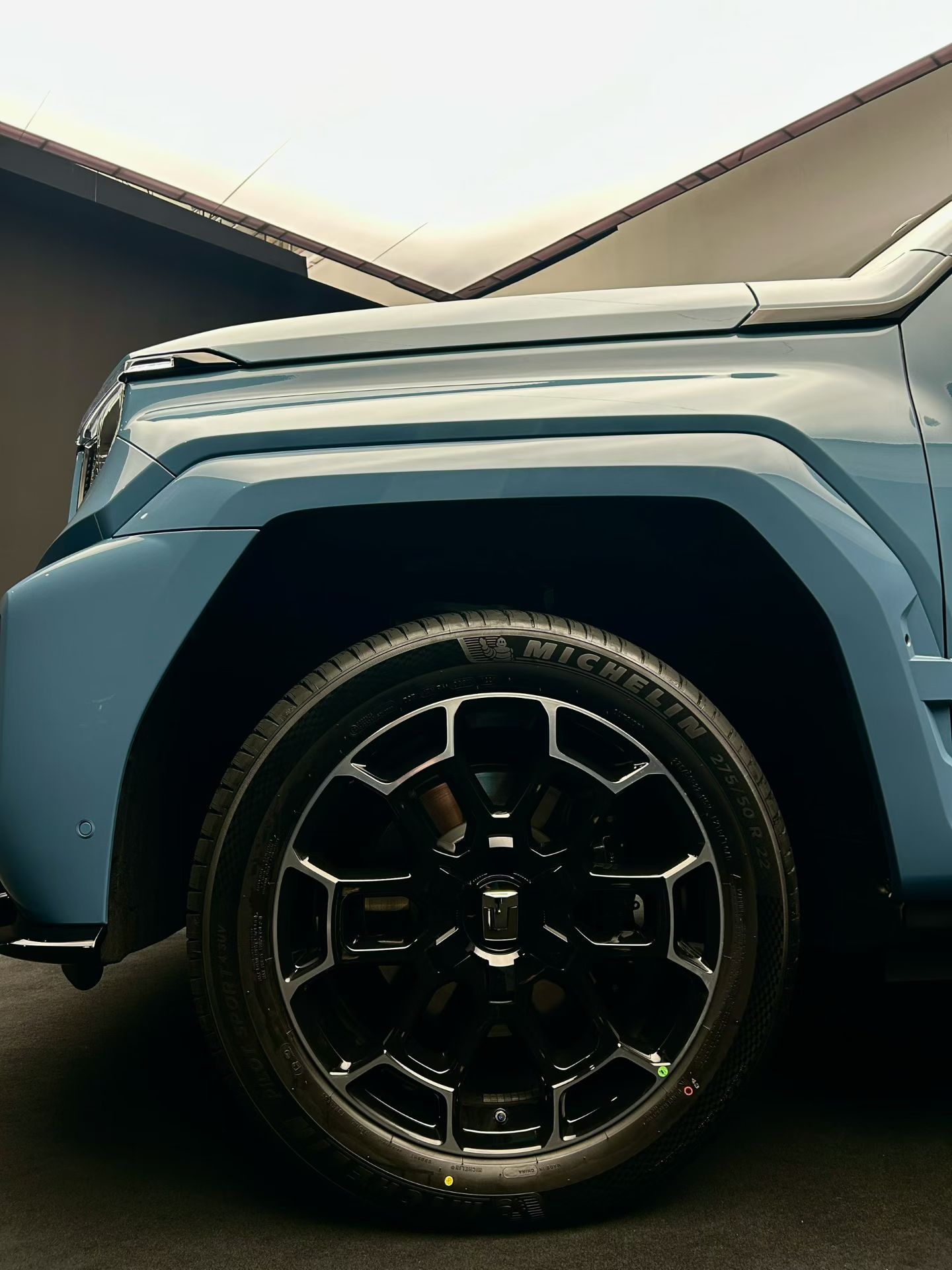 500万作废了，来一起看看全新的坦克700麒麟！！继坦克500的敦煌绿，坦克4