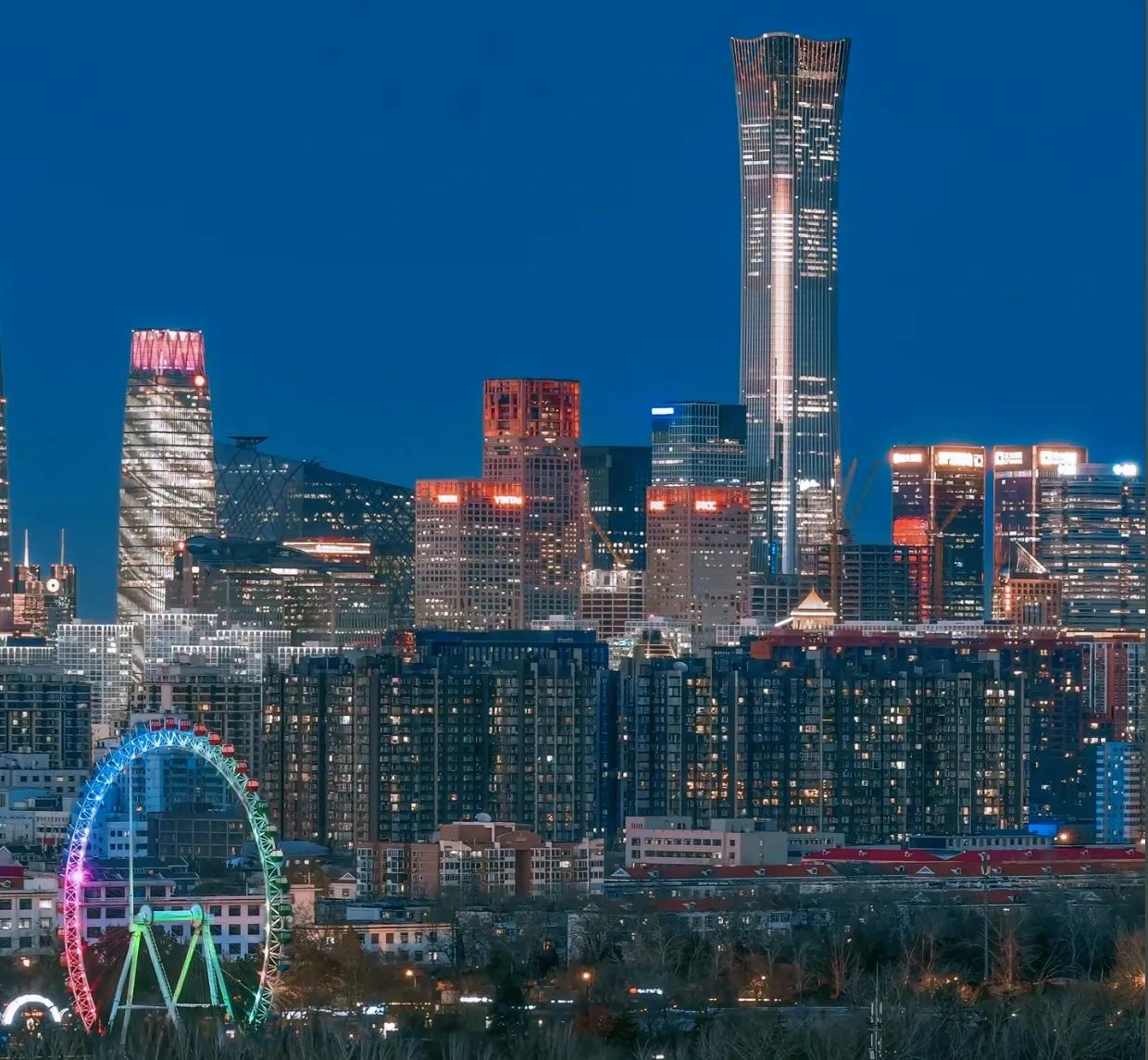 差距如此之大？中国GDP最高的4个城市分别是：1.上海【53927亿】2.