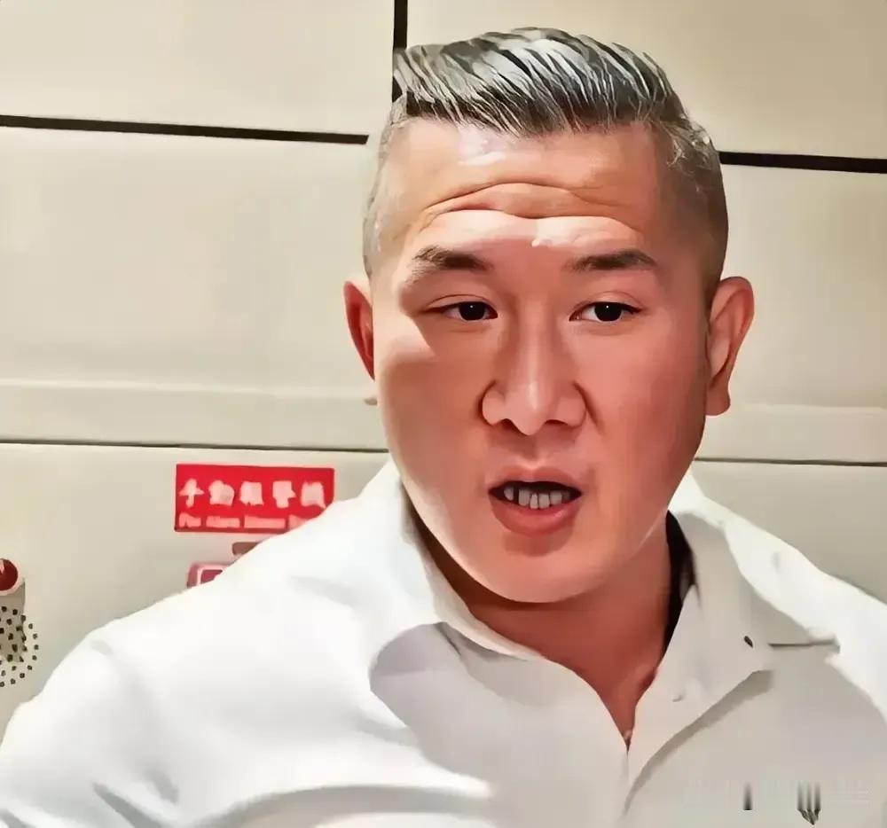 台湾馆长说，我今天看了中国国民党主席候选人辩论很失望。他们不知道，“九二共识”就