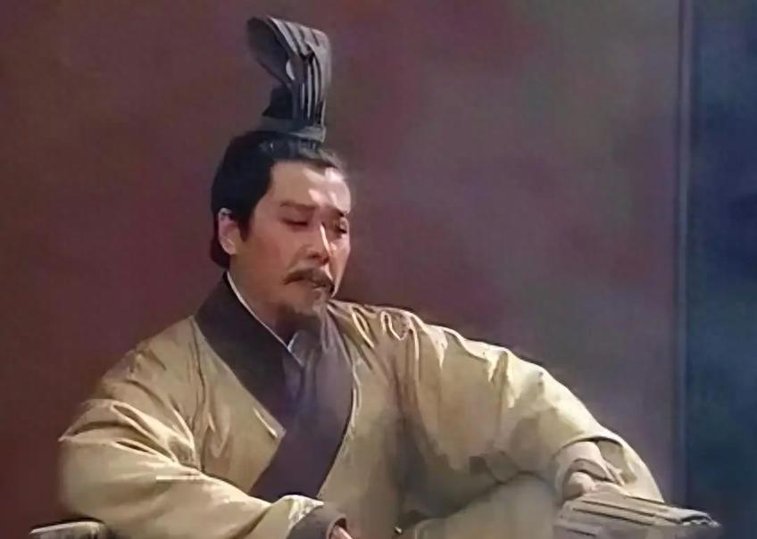 关羽被杀后，诸葛亮淡淡地说出11个字，刘备听后立马赐死长子刘封公元220年，成都