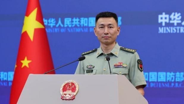 中方就是不打电话,美轰炸机出动,想点燃三把火,国防部4字回应